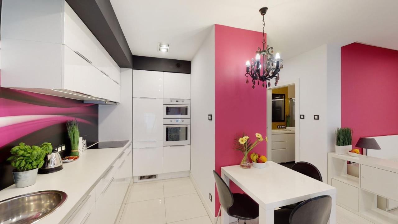 Pink Rydygiera 2a Tectum Apartamento *